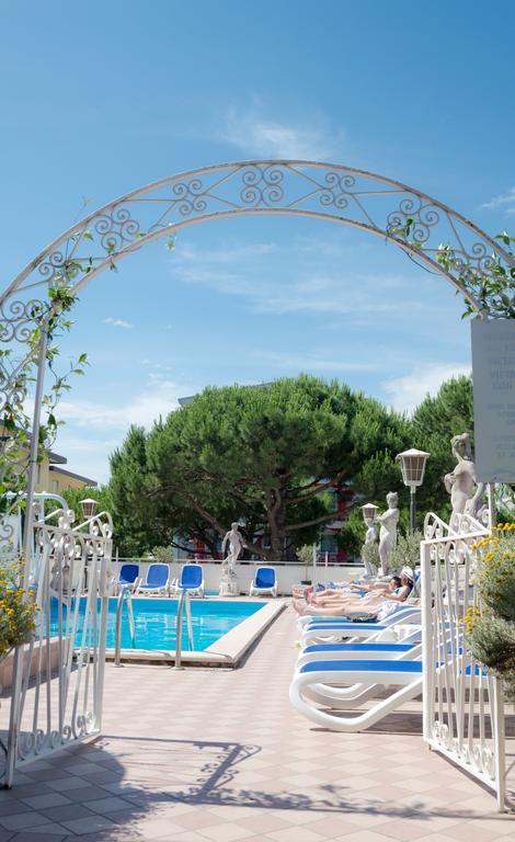 Hotel Trevi リド・ディ・イエゾロ エクステリア 写真